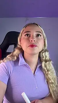 Snapshot of Irisweet_ chatting on 11/06/25, 09:26 Irisweet online show from 11/06/25, 09:26