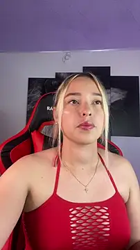 Snapshot of Irisweet_ chatting on 12/16/25, 09:31 Irisweet online show from 12/16/25, 09:31