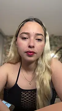 Snapshot of Irisweet_ chatting on 03/08/26, 03:38 Irisweet online show from 03/08/26, 03:38