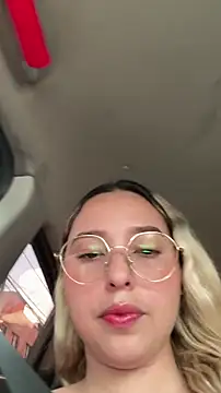 Snapshot of Irisweet_ chatting on 03/14/26, 04:01 Irisweet online show from 03/14/26, 04:01