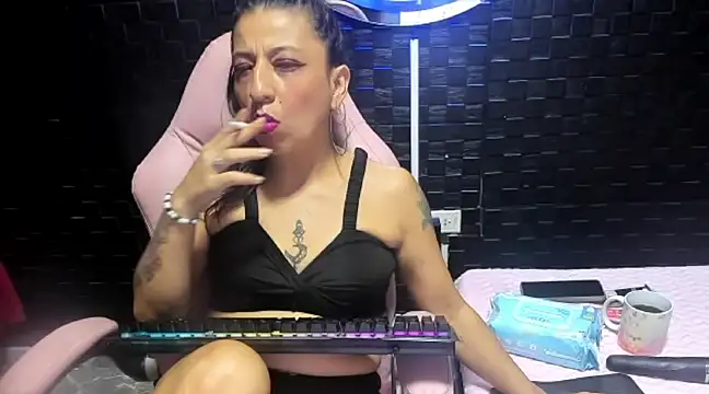 Snapshot of mature_sexi40 chatting on 03/18/25, 11:53 mature sexi40 online show from 03/18/25, 11:53