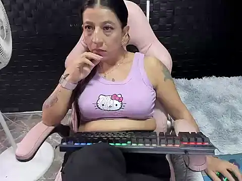 Snapshot of mature_sexi40 chatting on 10/15/25, 12:16 mature sexi40 online show from 10/15/25, 12:16