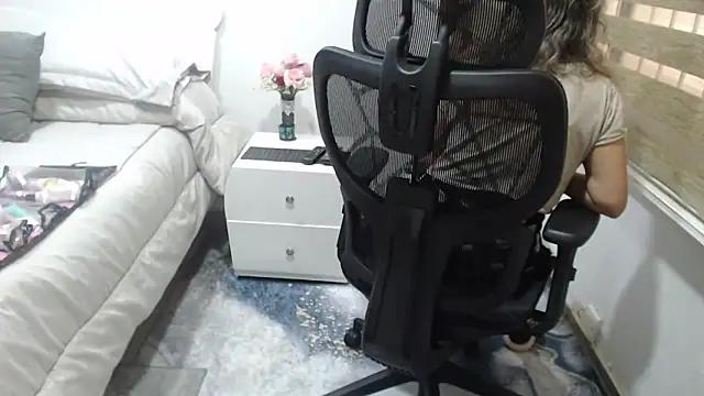 jesy hot online show from 03/19/26, 06:23