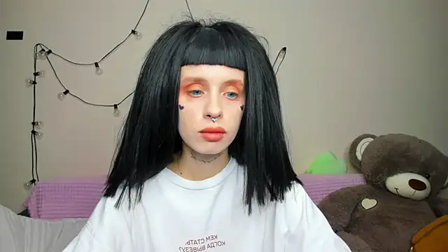 FlowerOfSin2001 online show from 09/14/25, 05:56