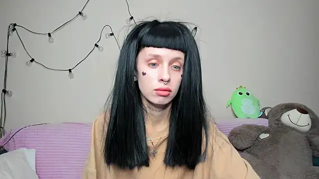 FlowerOfSin2001 online show from 09/21/25, 04:30