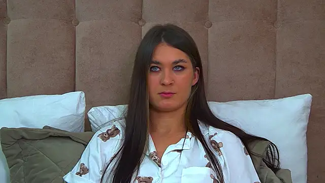 Snapshot of RachelSimpson chatting on 01/16/25, 01:16 RachelSimpson online show from 01/16/25, 01:16