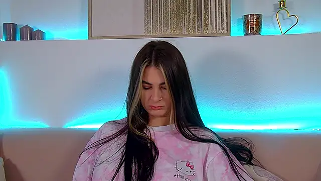 Snapshot of RachelSimpson chatting on 03/03/25, 12:37 RachelSimpson online show from 03/03/25, 12:37