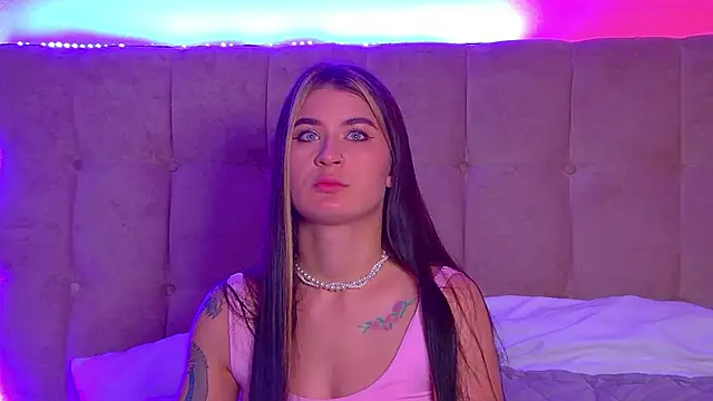 Snapshot of RachelSimpson chatting on 03/18/25, 06:26 RachelSimpson online show from 03/18/25, 06:26