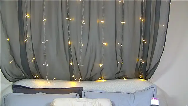 Snapshot of RachelSimpson chatting on 11/05/25, 06:19 RachelSimpson online show from 11/05/25, 06:19