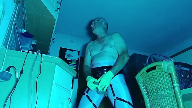 Snapshot of Sexspielzeug-1 chatting on 09/20/25, 10:00 Sexspielzeug-1 online show from 09/20/25, 10:00