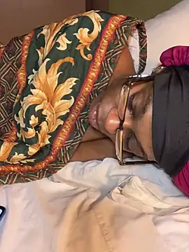 Snapshot of Jasmine_FullsShine chatting on 11/12/25, 10:26 Jasmine FullsShine online show from 11/12/25, 10:26