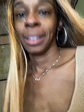 Snapshot of Jasmine_FullsShine chatting on 03/05/26, 05:20 Jasmine FullsShine online show from 03/05/26, 05:20