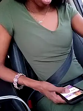 Snapshot of Jasmine_FullsShine chatting on 03/12/26, 12:28 Jasmine FullsShine online show from 03/12/26, 12:28