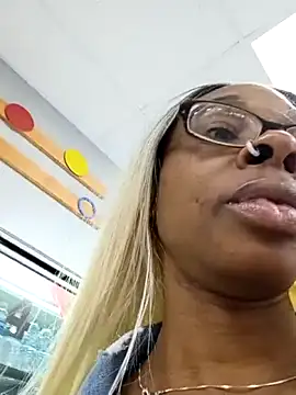 Snapshot of Jasmine_FullsShine chatting on 04/09/26, 11:54 Jasmine FullsShine online show from 04/09/26, 11:54