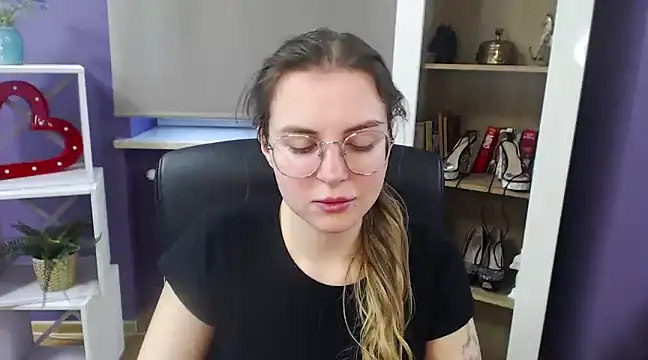 Zoey Erotic online show from 12/30/24, 09:16