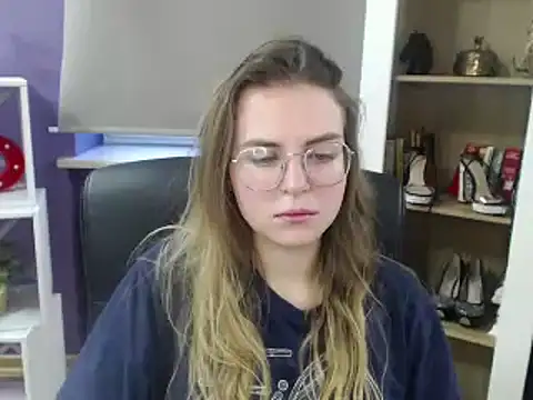 Zoey Erotic online show from 01/02/25, 08:39