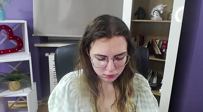 Zoey Erotic online show from 02/10/25, 05:36