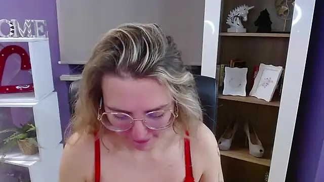 Zoey Erotic online show from 12/19/25, 05:36