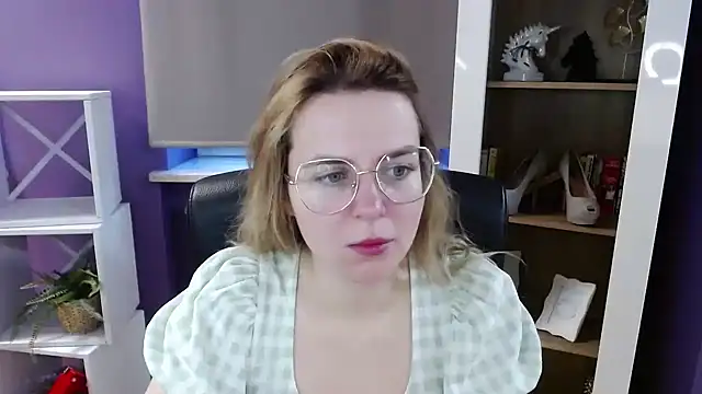 Zoey Erotic online show from 04/15/26, 04:30