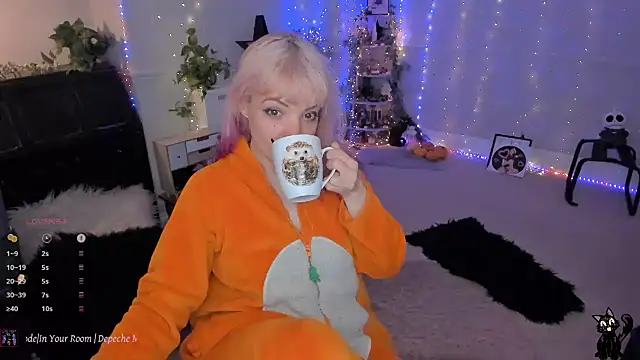 AliceW0lf online show from 01/09/25, 09:26