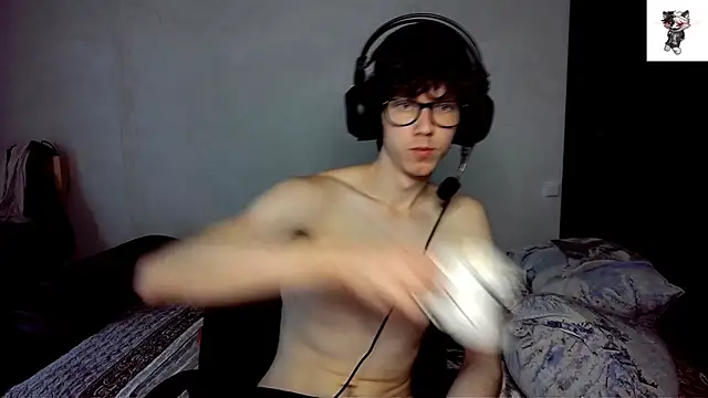 Snapshot of jamismu chatting on 03/01/25, 12:28 jamismu online show from 03/01/25, 12:28