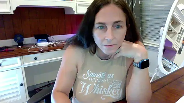 Snapshot of ShySuperheroGrrl chatting on 12/18/24, 01:59 ShySuperheroGrrl online show from 12/18/24, 01:59