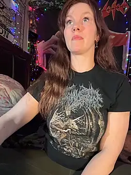 Snapshot of courtneyoccult chatting on 11/18/25, 06:07 courtneyoccult online show from 11/18/25, 06:07