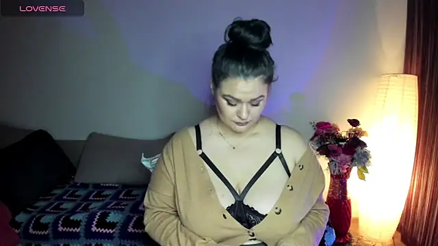 Snapshot of Laura_sinner chatting on 03/16/25, 11:57 Laura sinner online show from 03/16/25, 11:57