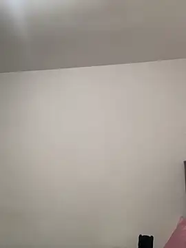 Snapshot of Kataliina chatting on 02/13/25, 10:43 Kataliina online show from 02/13/25, 10:43