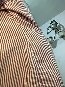 Snapshot of Kataliina chatting on 03/11/25, 07:48 Kataliina online show from 03/11/25, 07:48