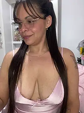 Snapshot of Kataliina chatting on 03/21/25, 05:21 Kataliina online show from 03/21/25, 05:21