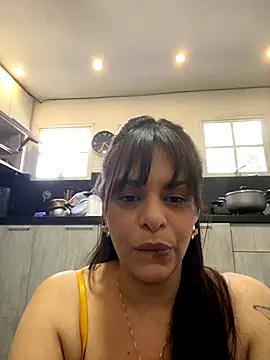 Snapshot of Kataliina chatting on 09/08/25, 09:36 Kataliina online show from 09/08/25, 09:36