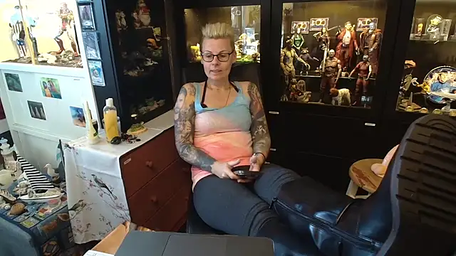 MaryG online show from 01/18/25, 09:45