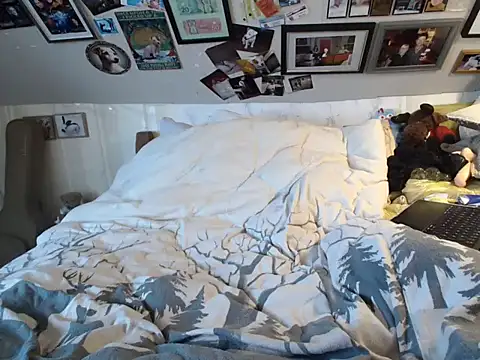 MaryG online show from 10/07/25, 10:12