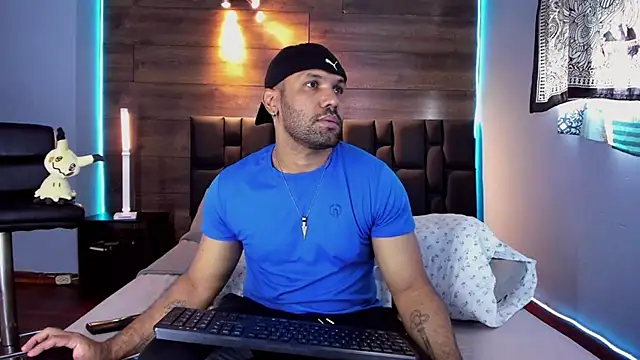 Snapshot of anthonylatynxd chatting on 02/16/25, 03:27 anthonylatynxd online show from 02/16/25, 03:27