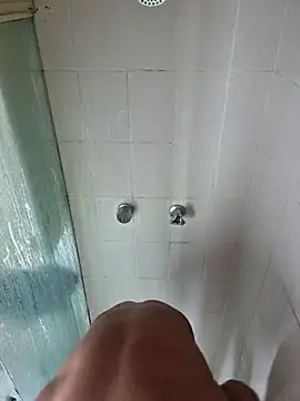 Snapshot of anthonylatynxd chatting on 10/14/25, 05:25 anthonylatynxd online show from 10/14/25, 05:25