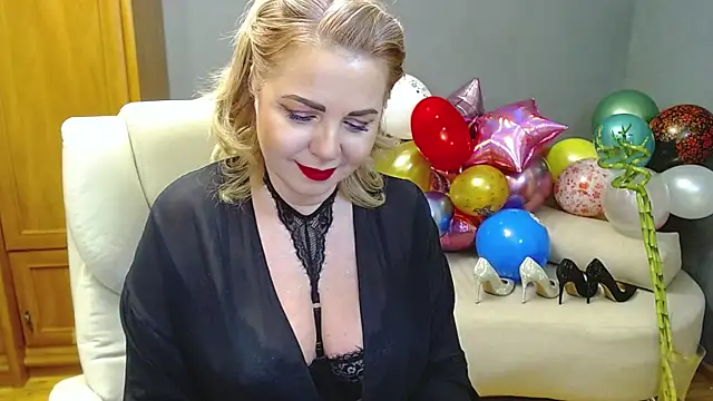 Snapshot of Cute_sun chatting on 12/21/24, 10:51 Cute sun online show from 12/21/24, 10:51