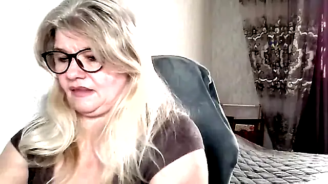 Snapshot of Diana_49 chatting on 03/16/26, 11:58 Diana 49 online show from 03/16/26, 11:58