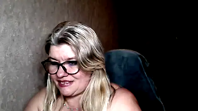 Snapshot of Diana_49 chatting on 03/23/26, 07:29 Diana 49 online show from 03/23/26, 07:29