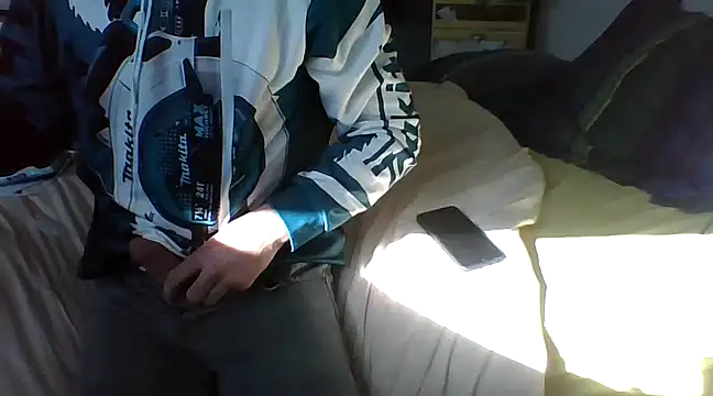 Snapshot of MmaxX004 chatting on 03/05/25, 01:06 MmaxX004 online show from 03/05/25, 01:06