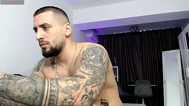 Snapshot of _DylanGreen chatting on 03/10/26, 08:08 DylanGreen online show from 03/10/26, 08:08