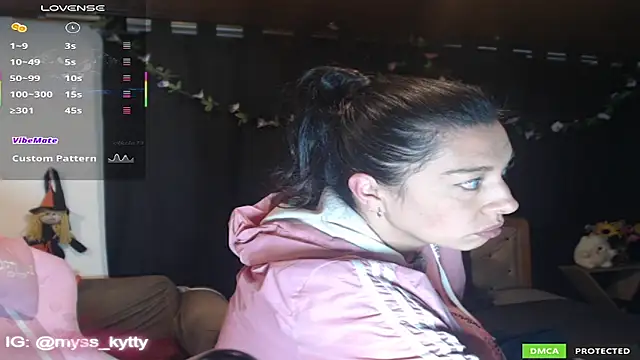 Snapshot of Mysskytty chatting on 10/30/25, 05:31 Mysskytty online show from 10/30/25, 05:31