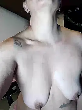 Snapshot of Mysskytty chatting on 11/05/25, 02:55 Mysskytty online show from 11/05/25, 02:55