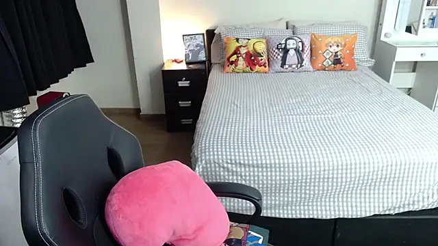 kittykat18x online show from 03/21/25, 11:34