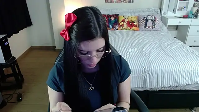 Snapshot of kittykat18x chatting on 07/08/26, 12:37 kittykat18x online show from 07/08/26, 12:37