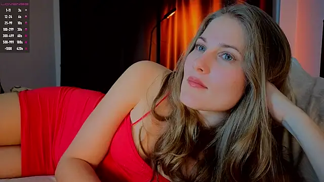 Snapshot of kissyoukiss chatting on 10/08/25, 06:38 kissyoukiss online show from 10/08/25, 06:38