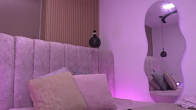 Snapshot of violeta_aroca chatting on 07/03/26, 03:13 violeta aroca online show from 07/03/26, 03:13