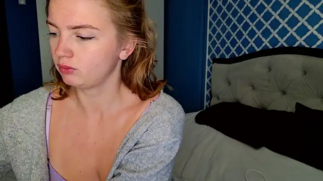 Snapshot of Busty_Redhead chatting on 06/03/26, 03:09 Busty Redhead online show from 06/03/26, 03:09