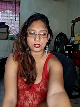 Snapshot of Sivanija_21 chatting on 02/12/25, 11:40 Sivanija 21 online show from 02/12/25, 11:40