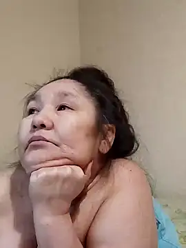 Snapshot of Zulfiya_Bruce chatting on 02/05/25, 01:37 Zulfiya Bruce online show from 02/05/25, 01:37